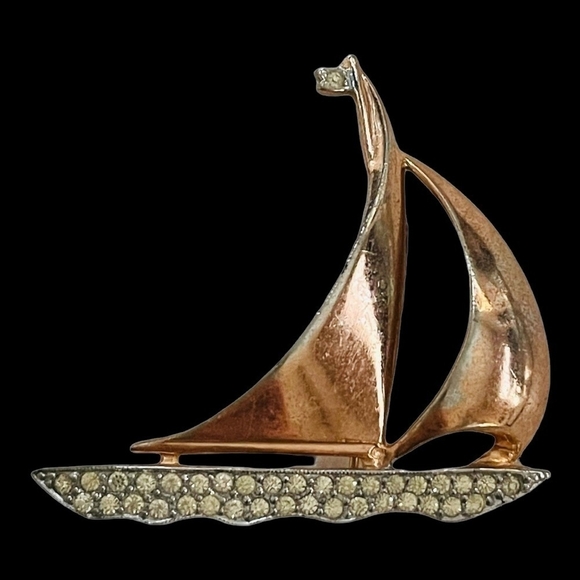 Rare Vintage Sailboat Gold-Tone Rhinestone Pin Brooch Women Jewelry - Picture 3 of 6